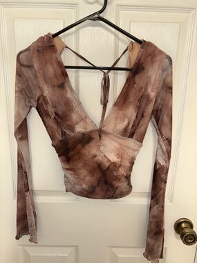 Windsor Brown Tie-Dye V-Neck Long Sleeve Crop Top